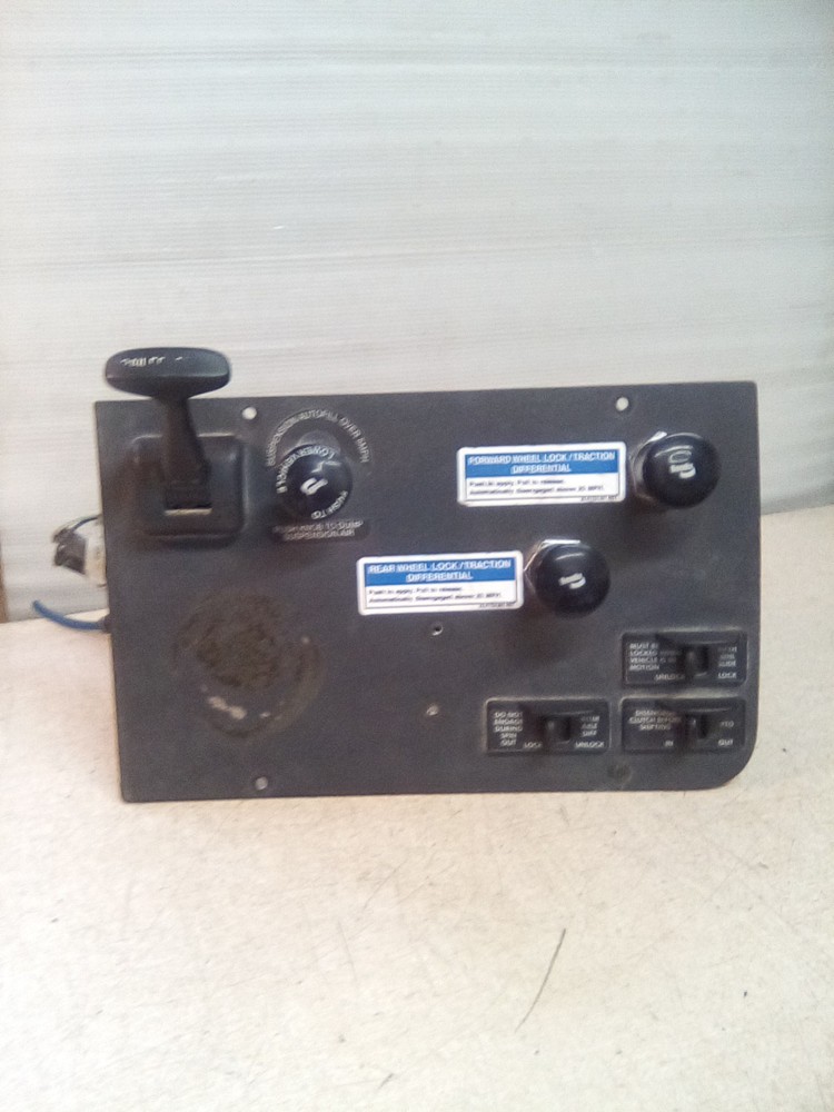 2006 Freightliner Cascadia Dash Switch Panel