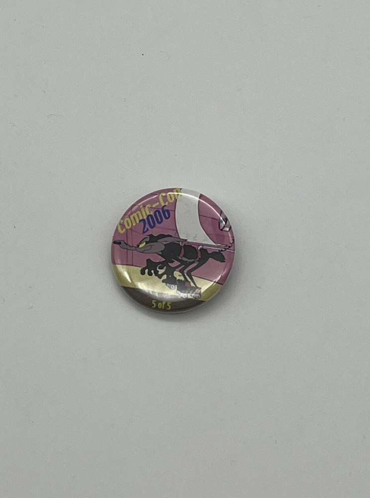 1" 2006 Comic Con Wile E. Coyote Button Pin Looney Tunes