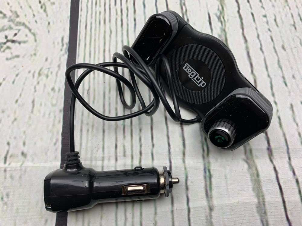 Bluetooth FM Transmitter Vent Car Mount for Smartphone Bluetooth Car