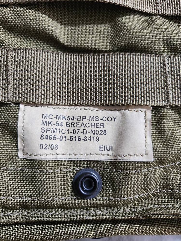 NWT Eagle Industries Molle Breachers Pouch