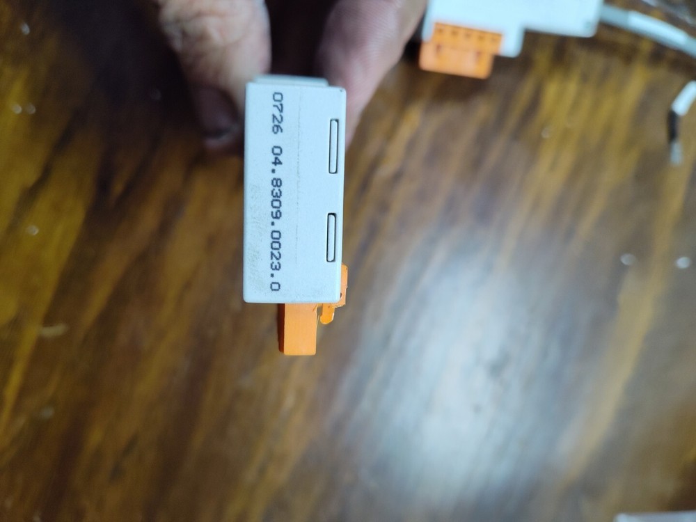 BECKHOFF 04.8309.0023.0, Connector