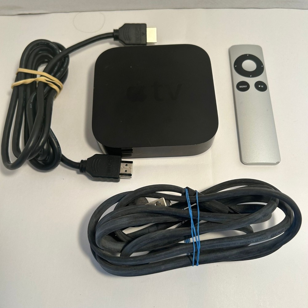 Apple TV 3rd Generation Digital HD Media Streamer A1469 . Remote HDMI Cable.