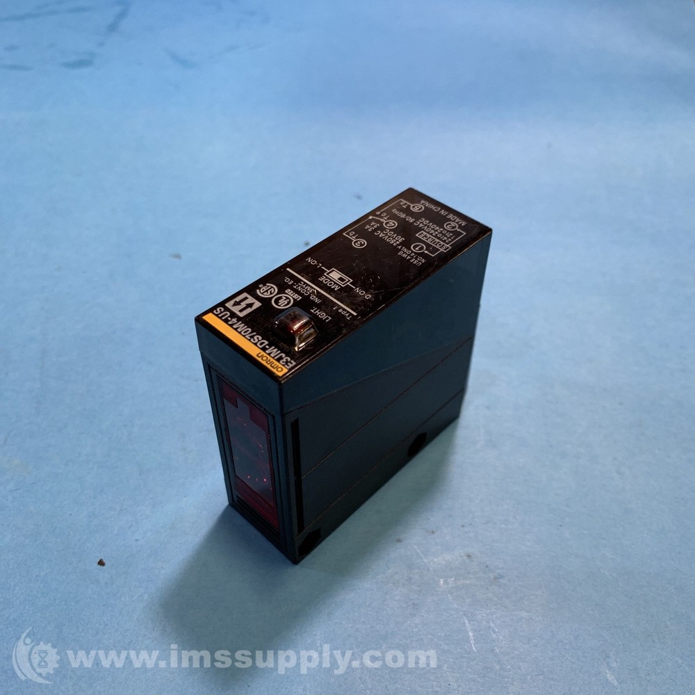 Omron E3JM-DS70M4-US Diffuse Photoelectric Sensor USIP