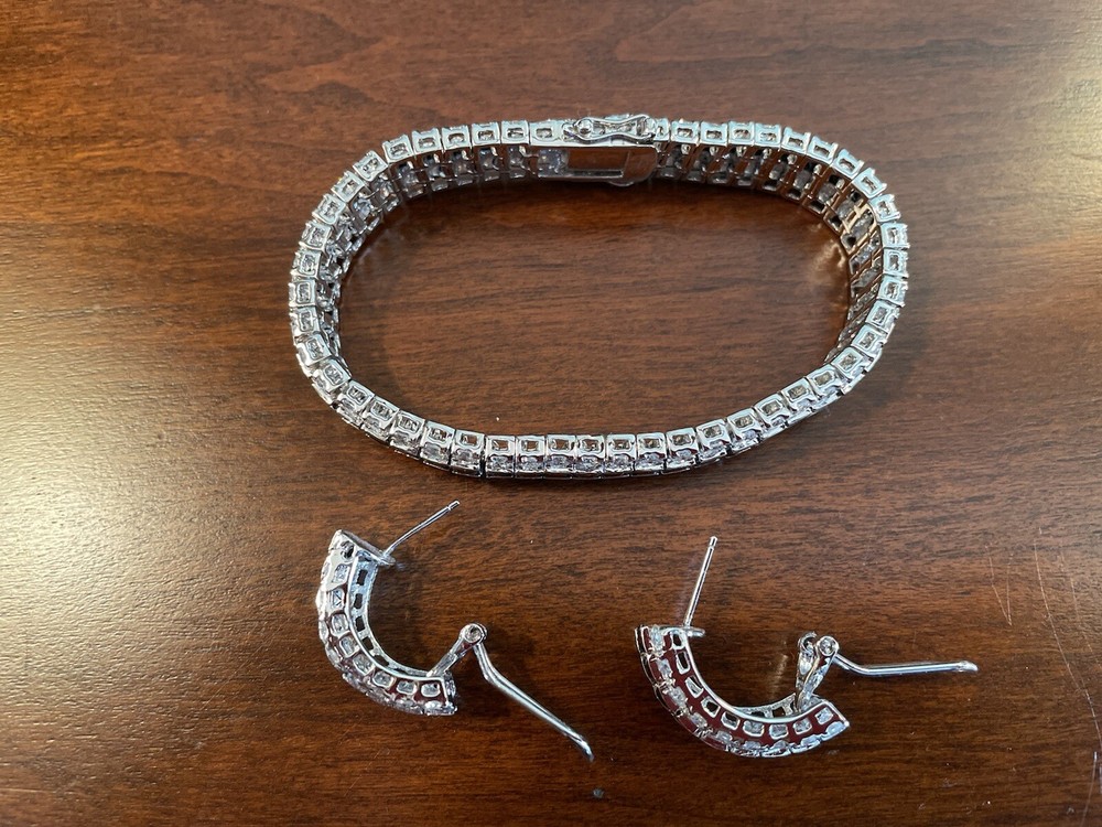 CZC Simulated Sapphire Bracelet and Earrings.