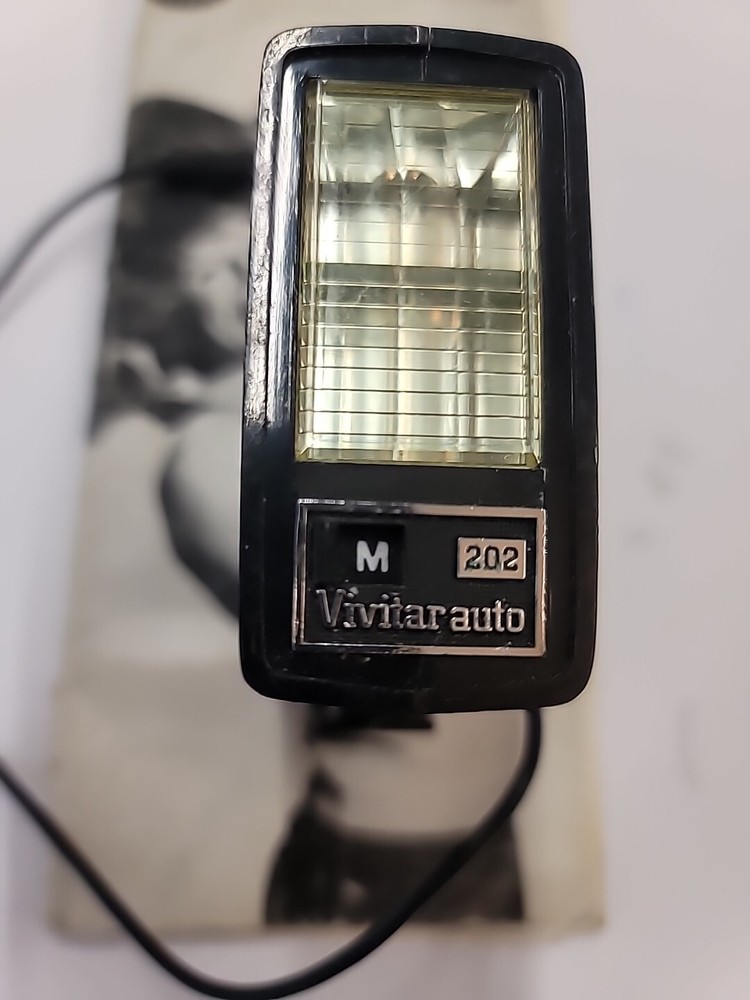 Vivitar Electronic Automatic Flash Model 202 With Manual