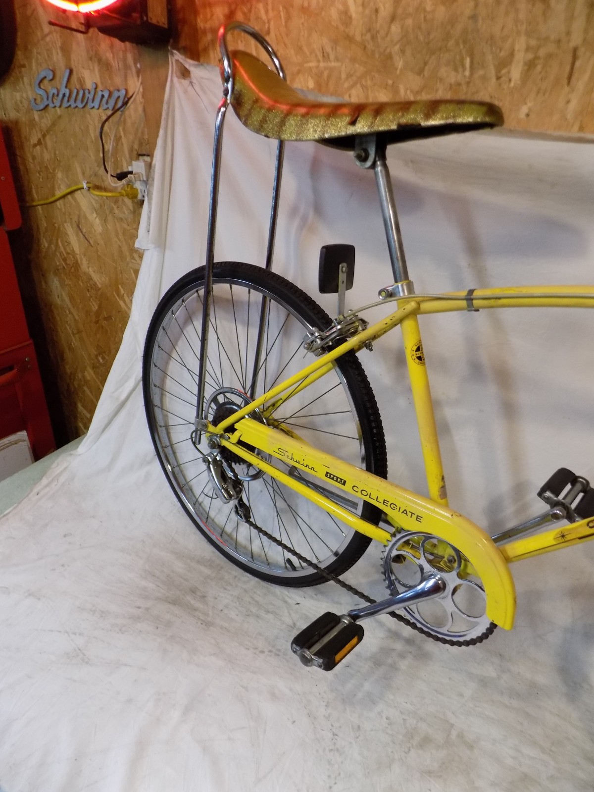 1975 SCHWINN COLLEGIATE 5-SPEED STINGRAY MANTA RAY FASTBACK SPORT VINTAGE BIKE!