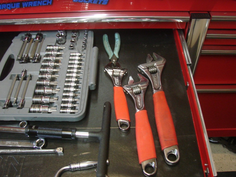 master techs tools and roller