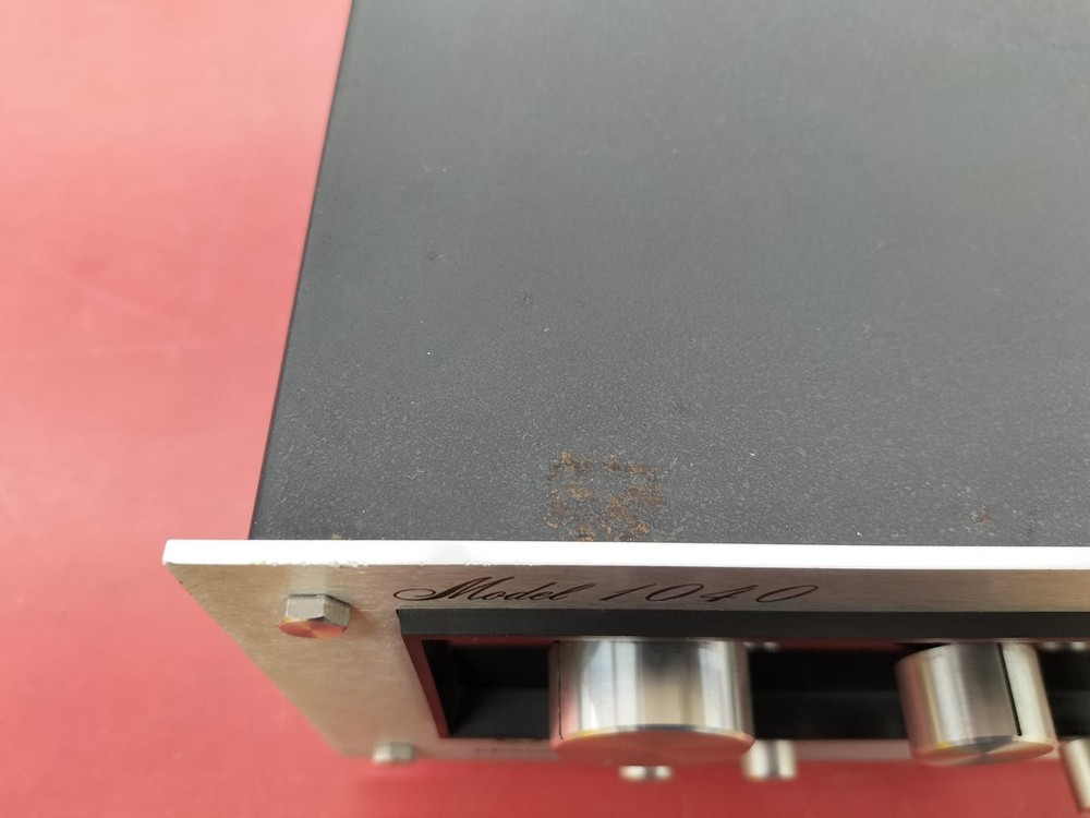 Integrated amplifier transistor Operation confirmed MODEL1040