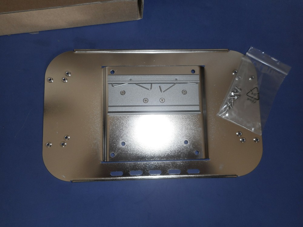 Advantech AMK-R004E ARK-15xx Series DIN Rail Mount Kit