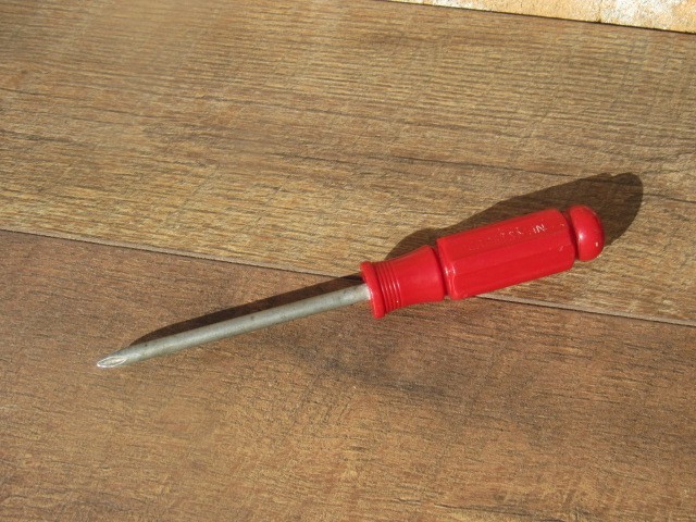 CRAFTSMAN 9-41760 U PR RED HANDLE #2 PHILLIPS STD HANDLE  SCREWDRIVER  USA USED