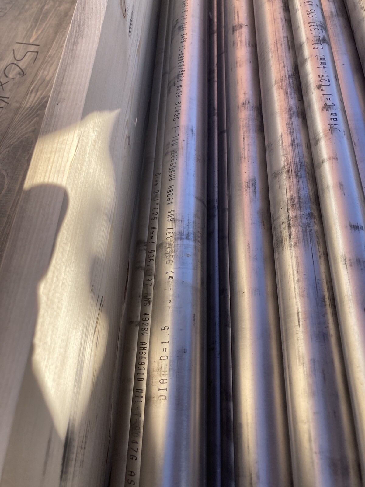 Titanium Round Bar 6AL-4V grade 5 AMS 4928 1.500 X 17.000”