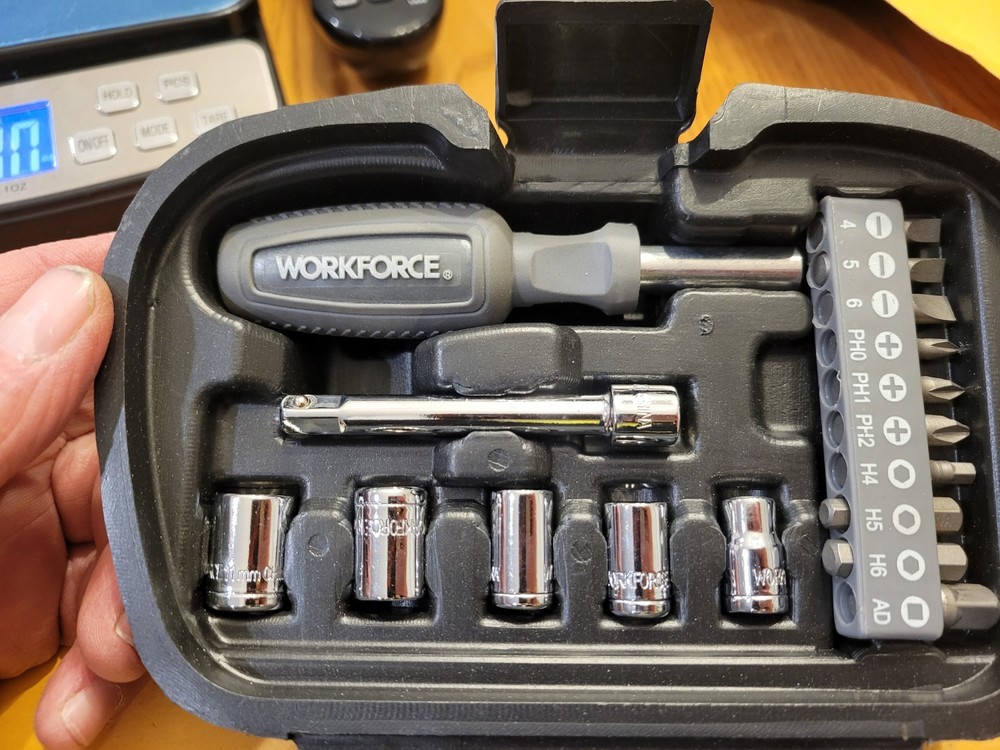 WORKFORCE 16 PIECE MINI FOLDING TOOL KIT- NICE