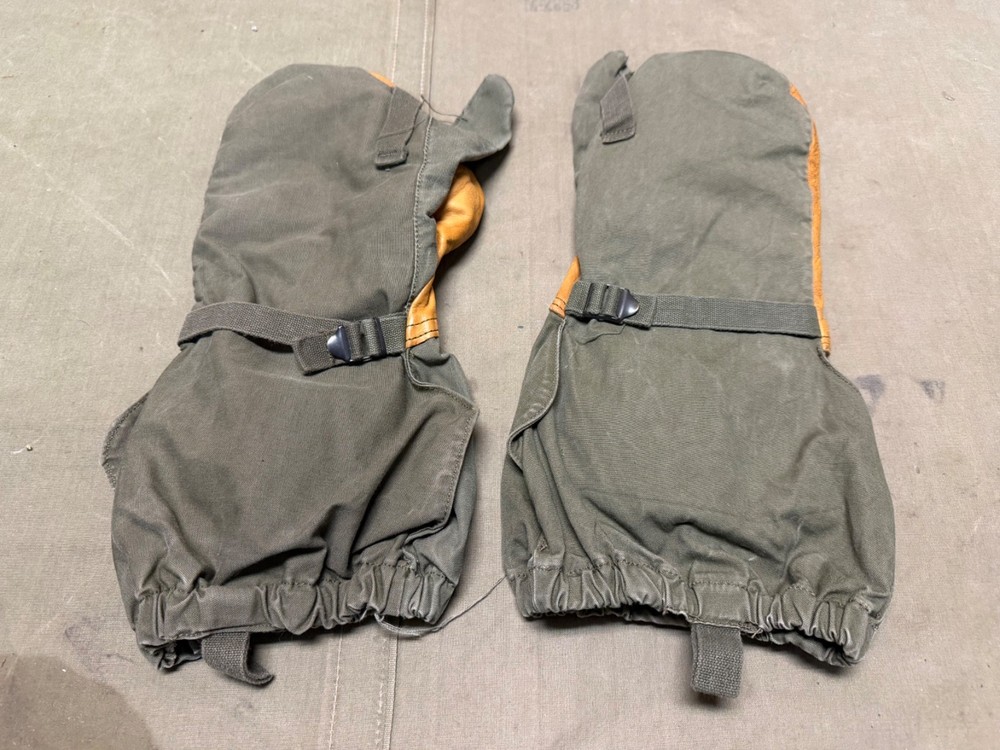 ORIGINAL POST WWII KOREAN WARUS ARMY WINTER MITTENS & INSERT GLOVES-1951