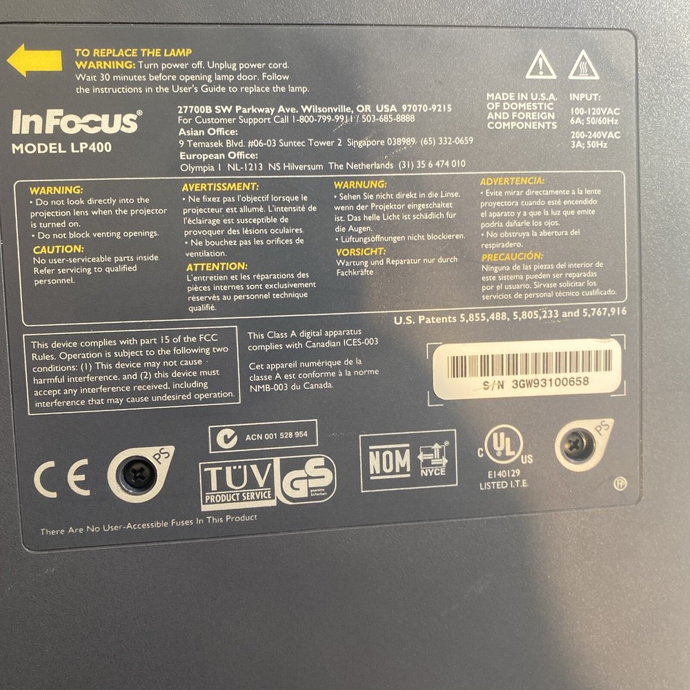 InFocus LP400 800x600 Projector 📽️ Untested Powers 🆙 and runs za3