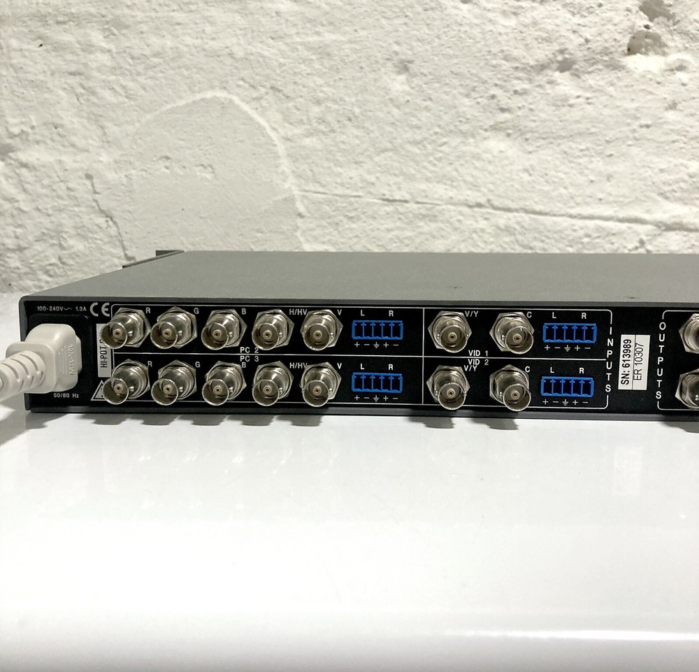 Extron System 5cr Plus I/O S-Video Computer Video Switcher (Working). Read.