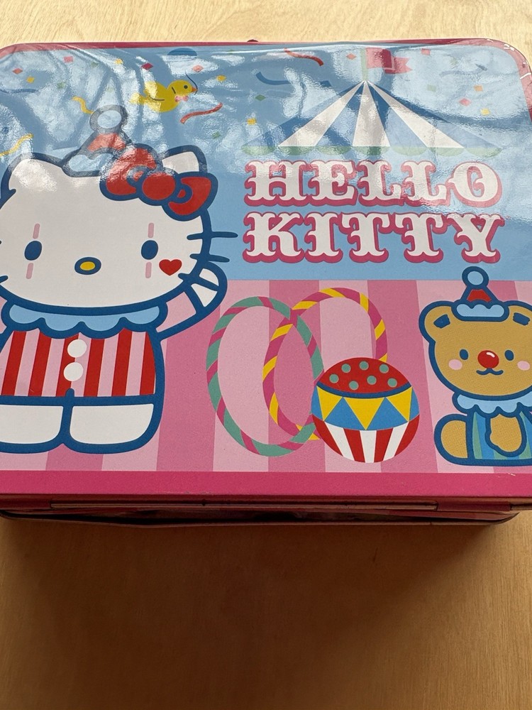 Hello Kitty Circus Theme Metal Lunch Box - Read Description