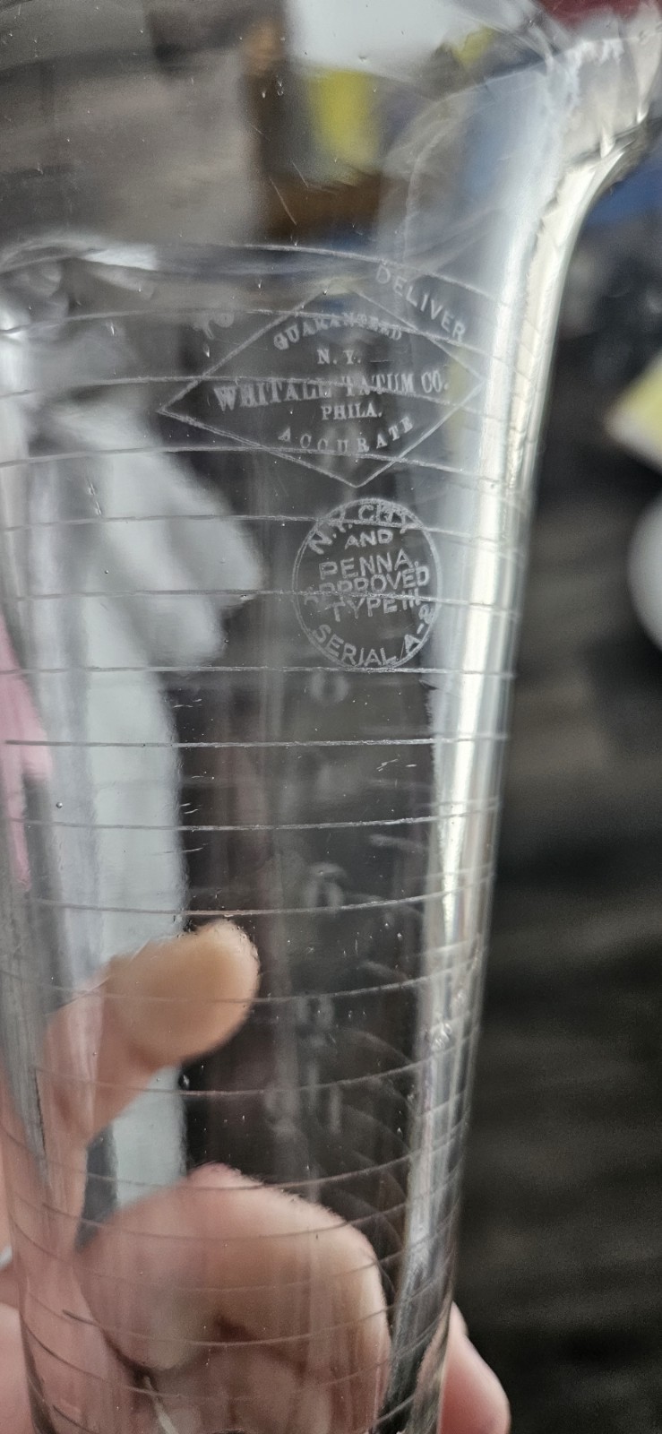 WHITALL TATUM Etched Glass Apothecary Footed Cup Measuring Beaker 8oz 7.5"