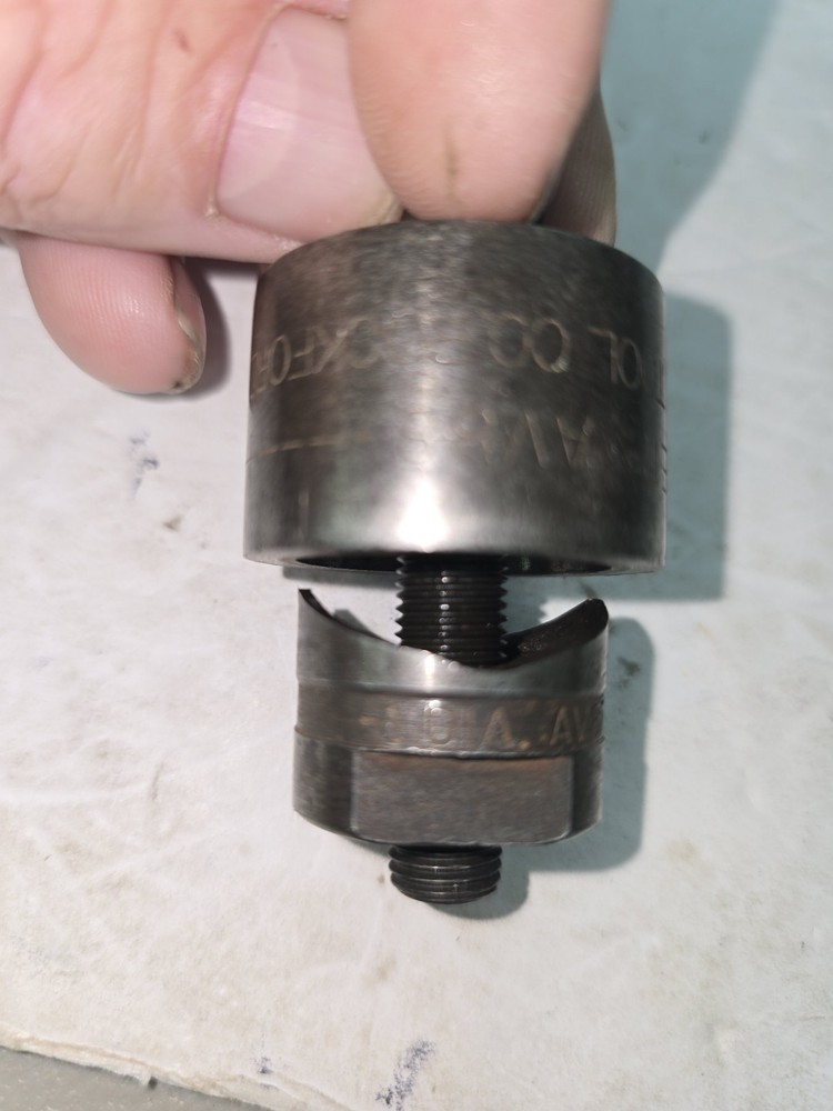 greenlee 1 inch knockout(647)