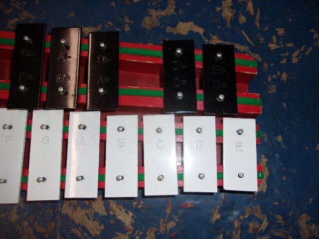 One Double 17 Note Used Xylophone
