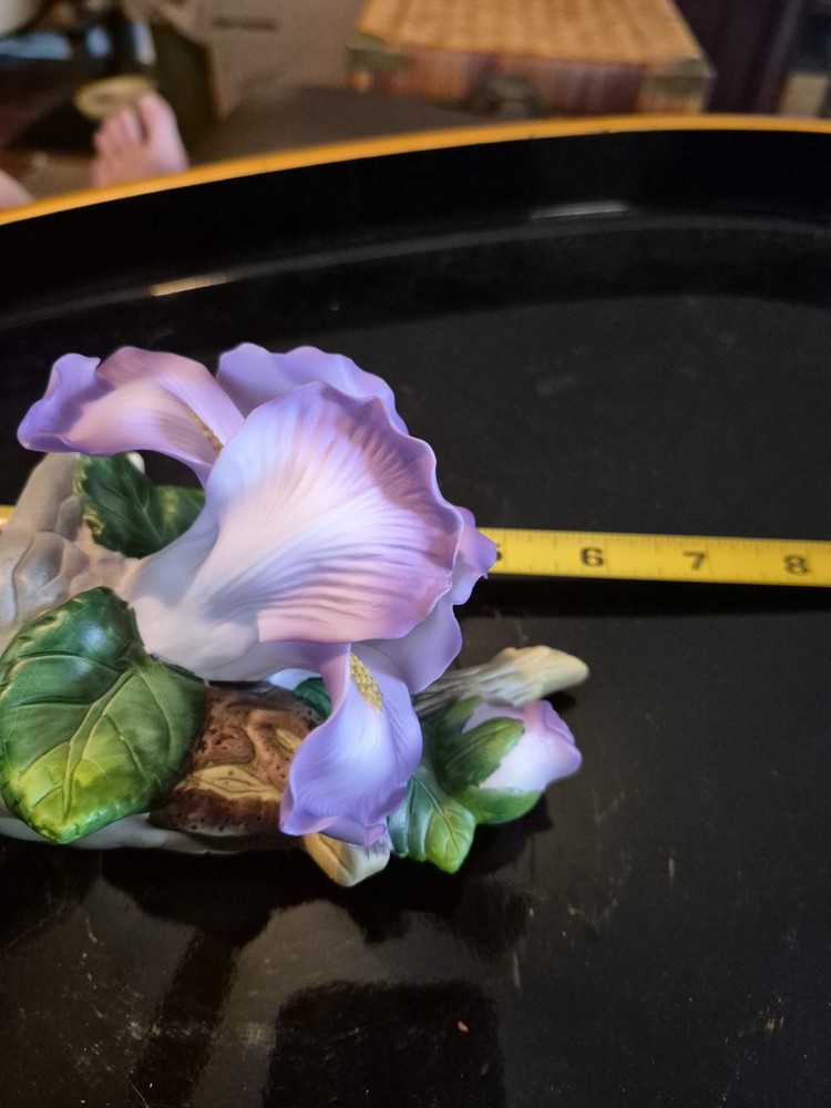 Ceramic Night Light Iris Plug In