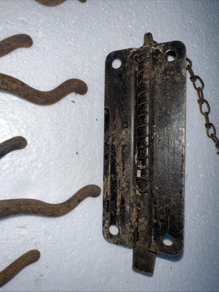 Antique Vintage Spring Load Barn Gate Door Latch Lock Pull Chain Rustic Hooks