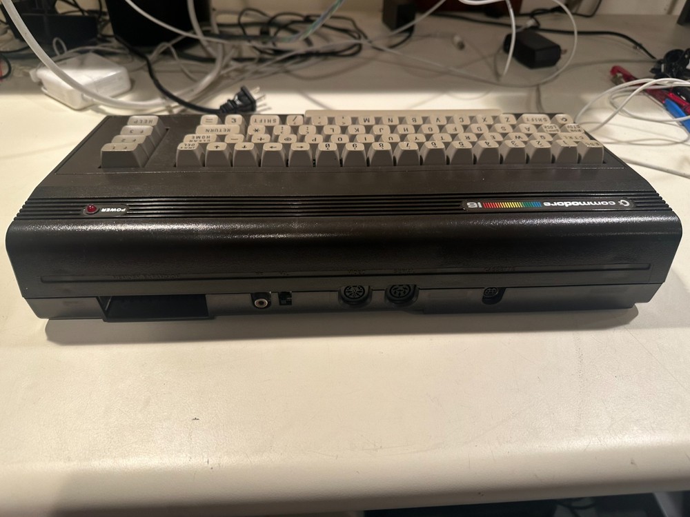 Commodore 16 Vintage Computer C16 Powers on No Video READ