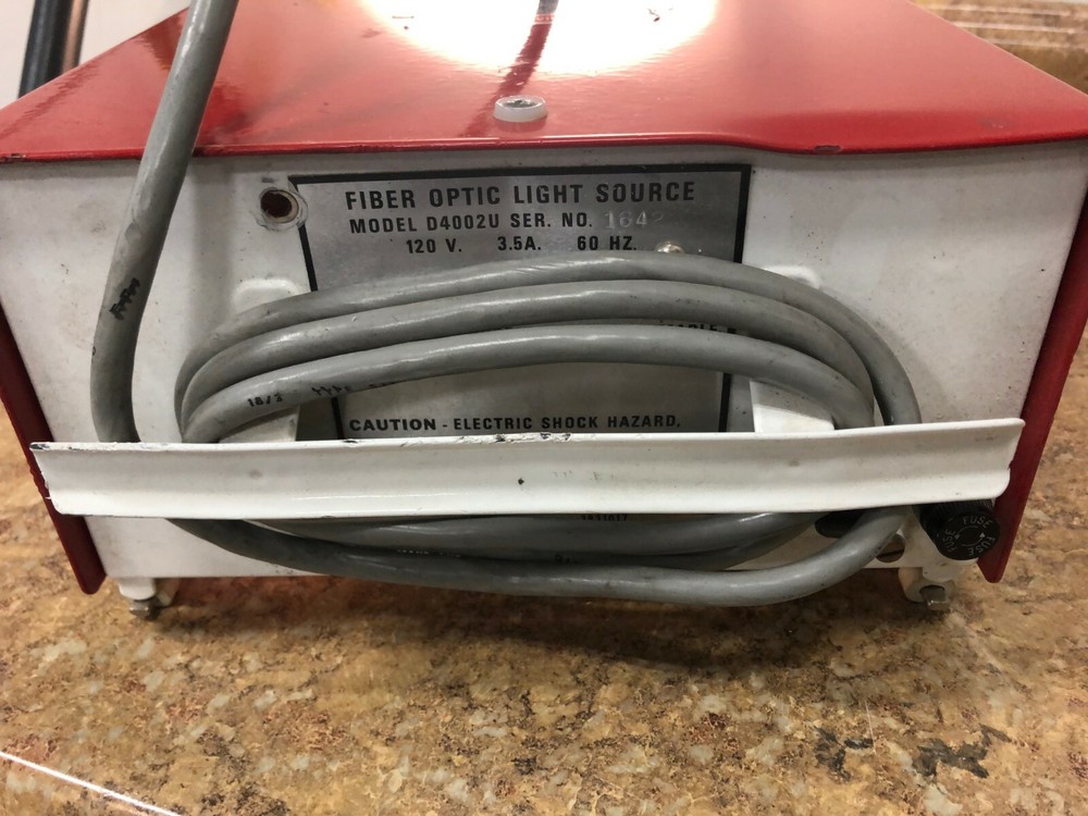 Wolf D 4002U 150 watt light source