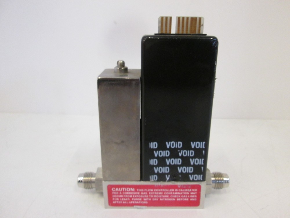 Unit Instruments, UFC-1200A, Mass Flow Controller, 200 SCCM, HCL, Used