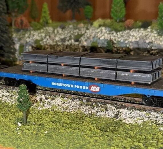 1:87 HO Scale Ibeam Load/Decor - Short Stack W/ Blk Straps(4.5inches)