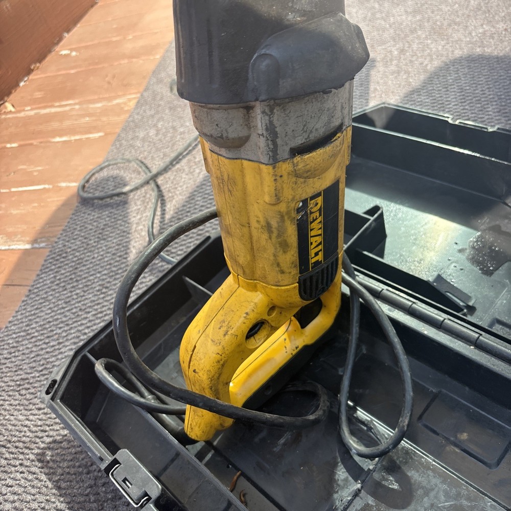 DEWALT DW309 in Case