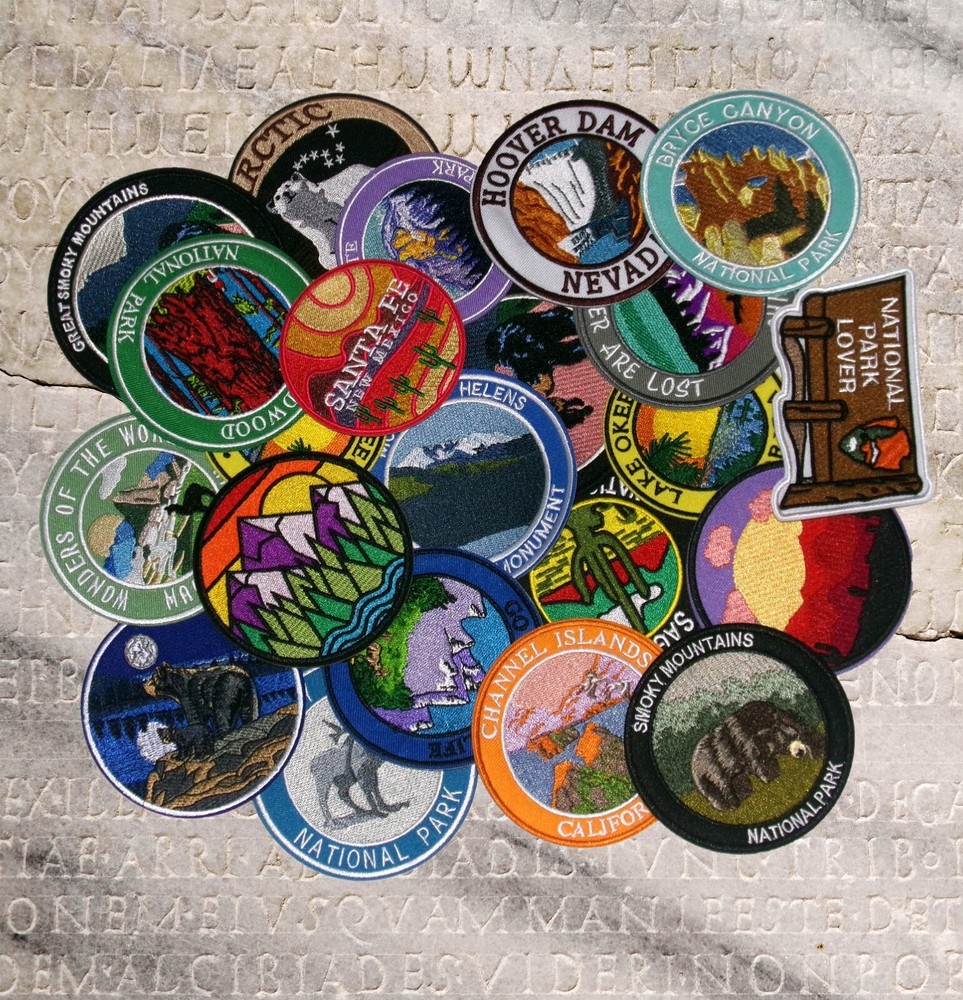 Alien Predator Retro Sci-Fi Patch - Iron-On Applique For Clothes, Space Horror