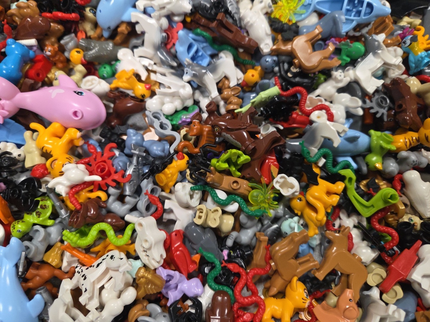 LEGO Lot Of 25 Animals Random Grab Bag Start A Zoo Or Farm CMF Minifigure Set