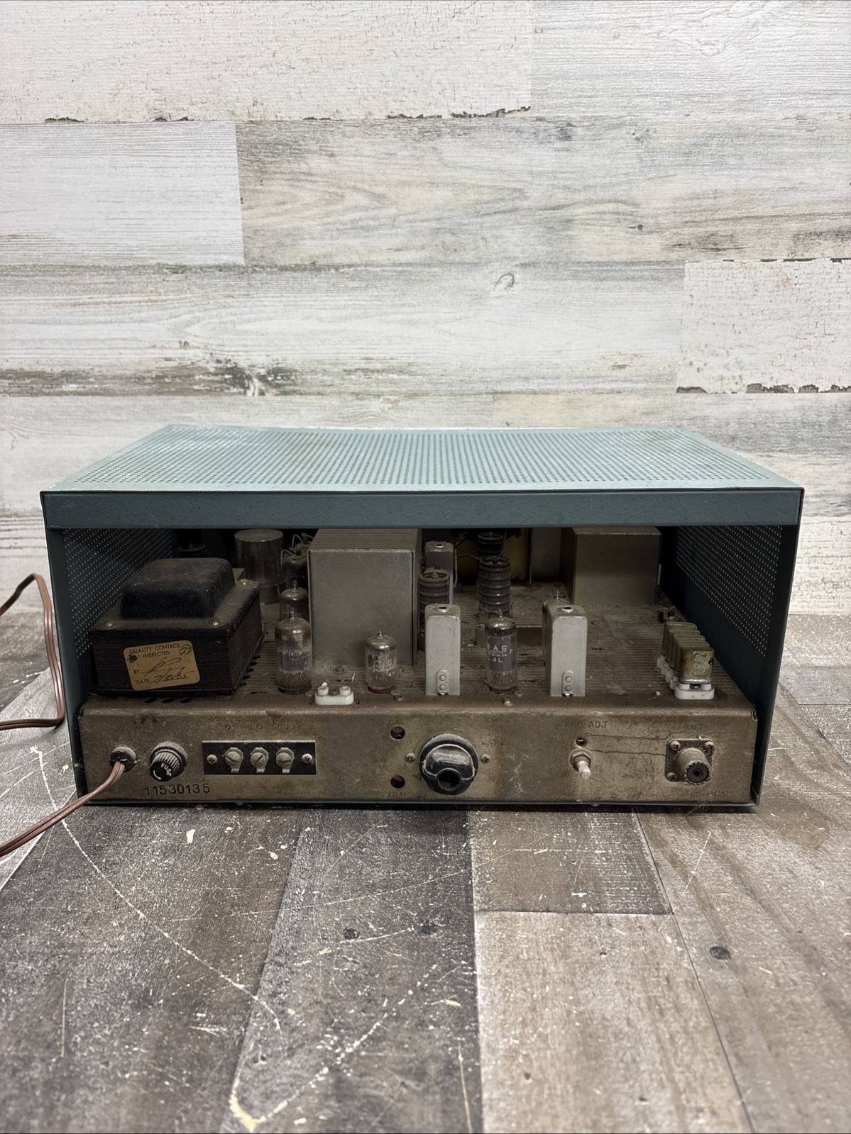 lafayette radio Ha-350 Powers On As Is