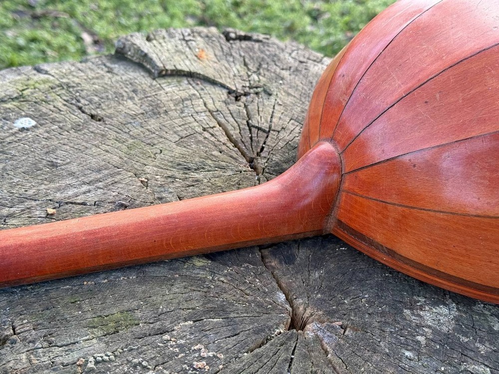 Vintage domra 4 strings / national stringed instrument