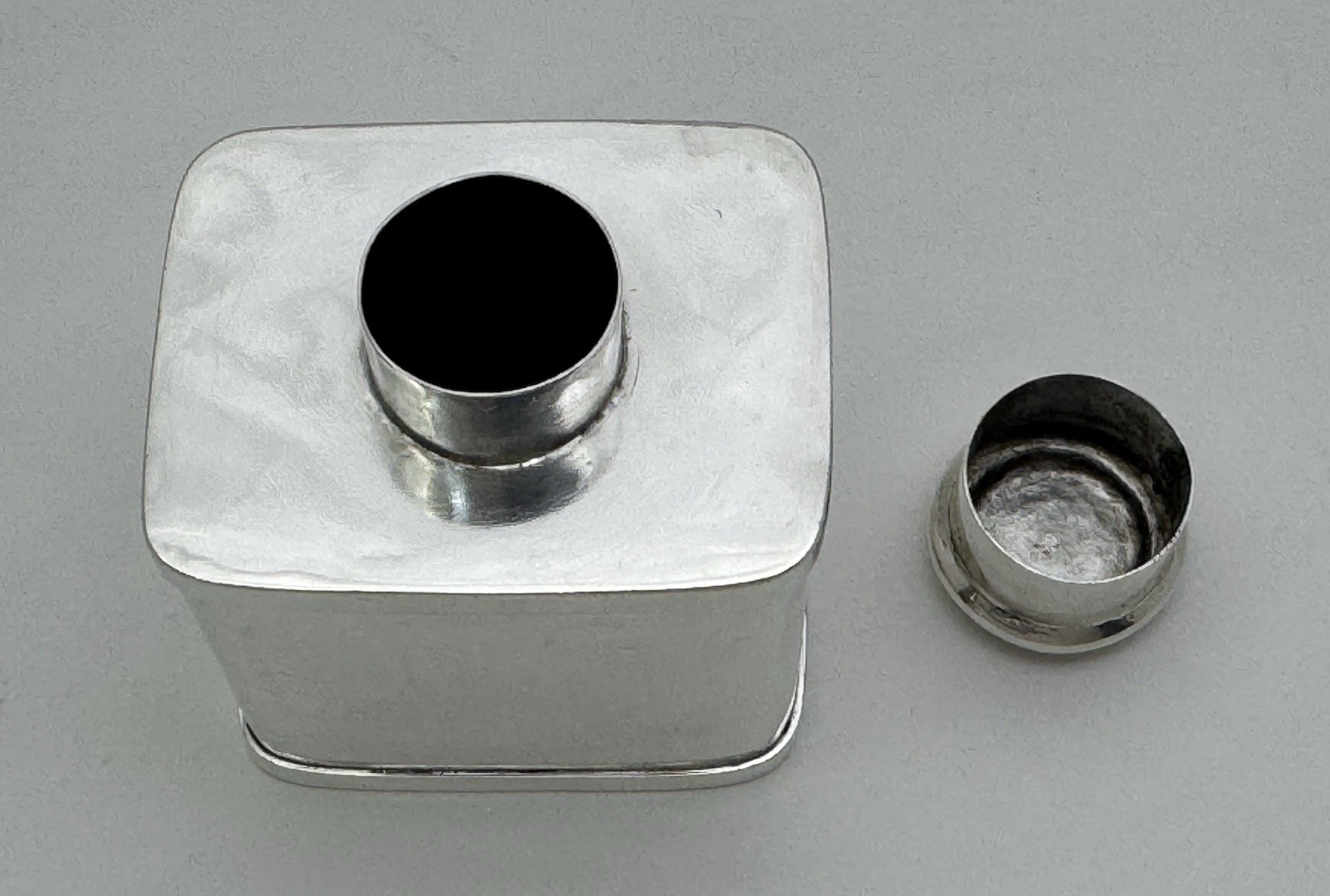 FINE EARLY 1800 ANTIQUE STERLING SILVER TEA CADDY BOX CONTAINER