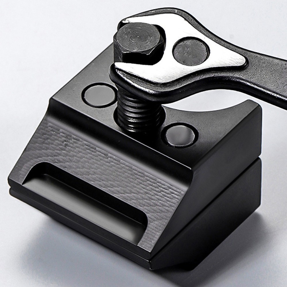 Efficient Steel Suspension Tool for Extended Spring Struts Installation