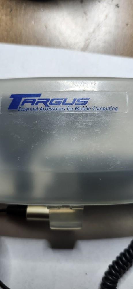 TARGUS NOTEBOOK USB LIGHT PINS ONTO LAPTOP FOR MOBILE COMPUTING! Vintage
