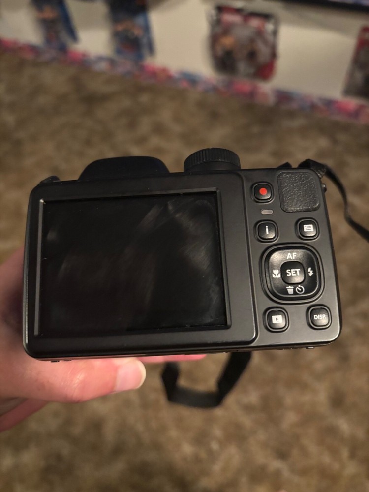 KOAH Camera with accessory and cleaning kit