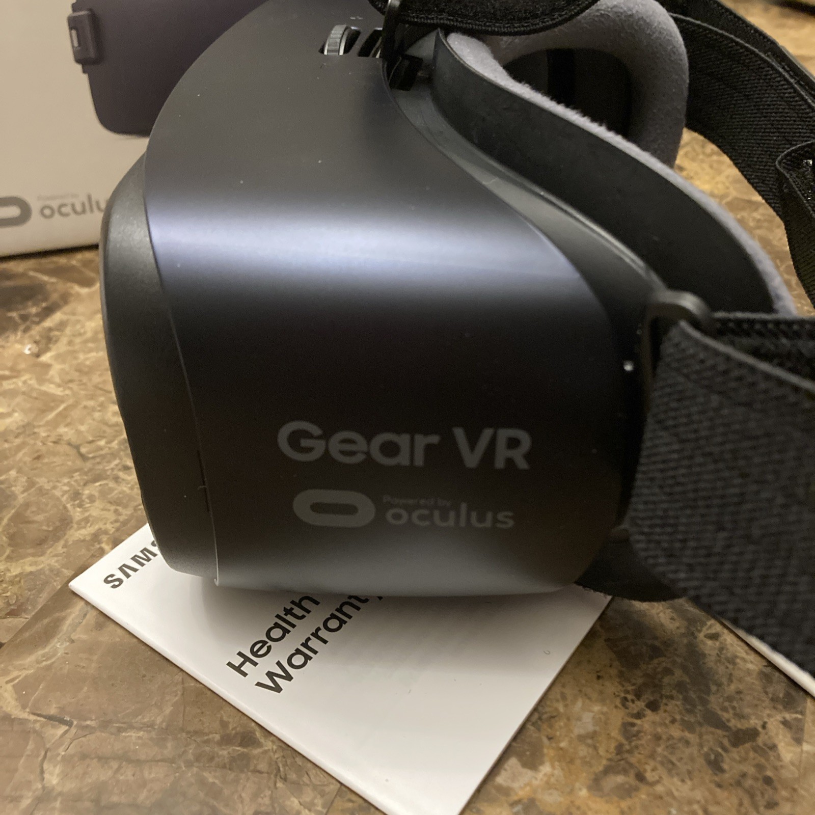 Samsung Gear VR SM-R323 Oculus Virtual Reality Headset GH69-28208A New Open Box