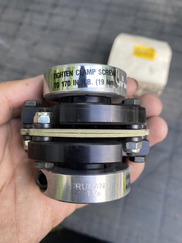 New Zero-Max 6A26-AC CD Clamp Coupling 0.625" Bore