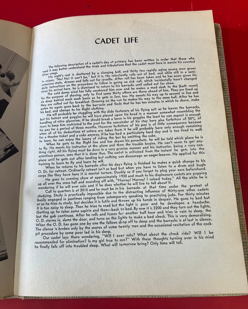 COLEMAN ARMY AIR FIELD PILOT FLYING SCHOOL CLASS BOOK 44-H