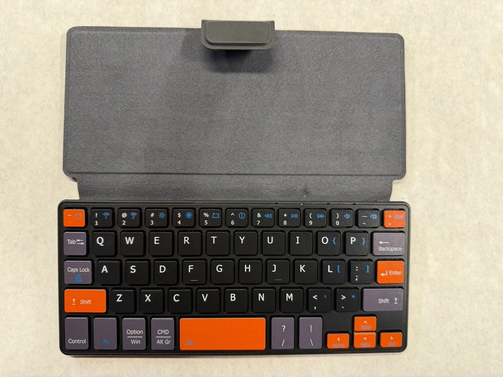 Doohoeek Universal Bluetooth Mini Keyboard, Wireless Compact Keyboard