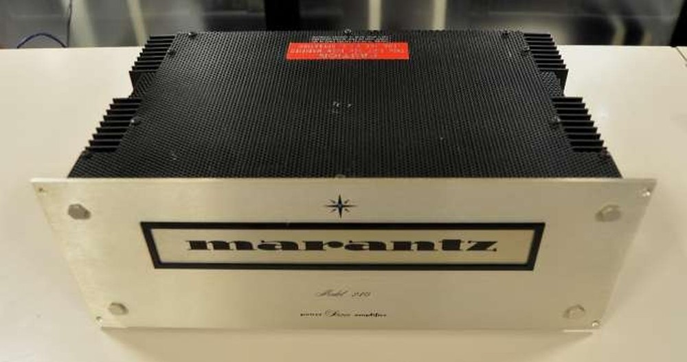 Marantz Model 240 Stereo Amplifier Silver Serviced Tested Working