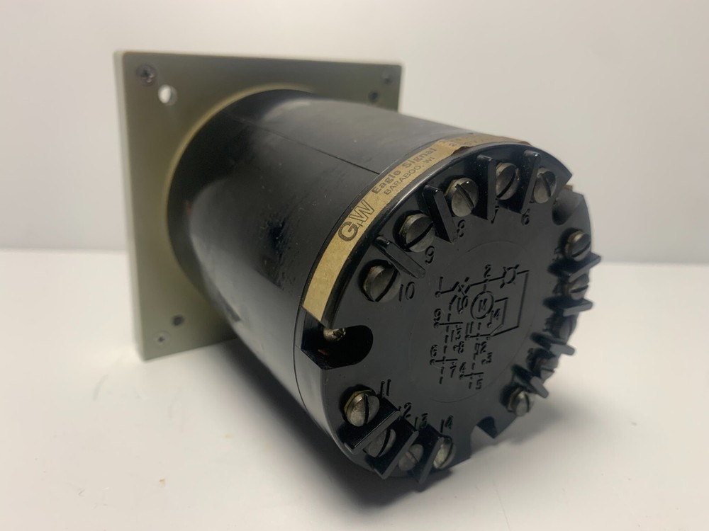 EAGLE SIGNAL CONTROLS, BR49B6 Timer Module 30 Minutes