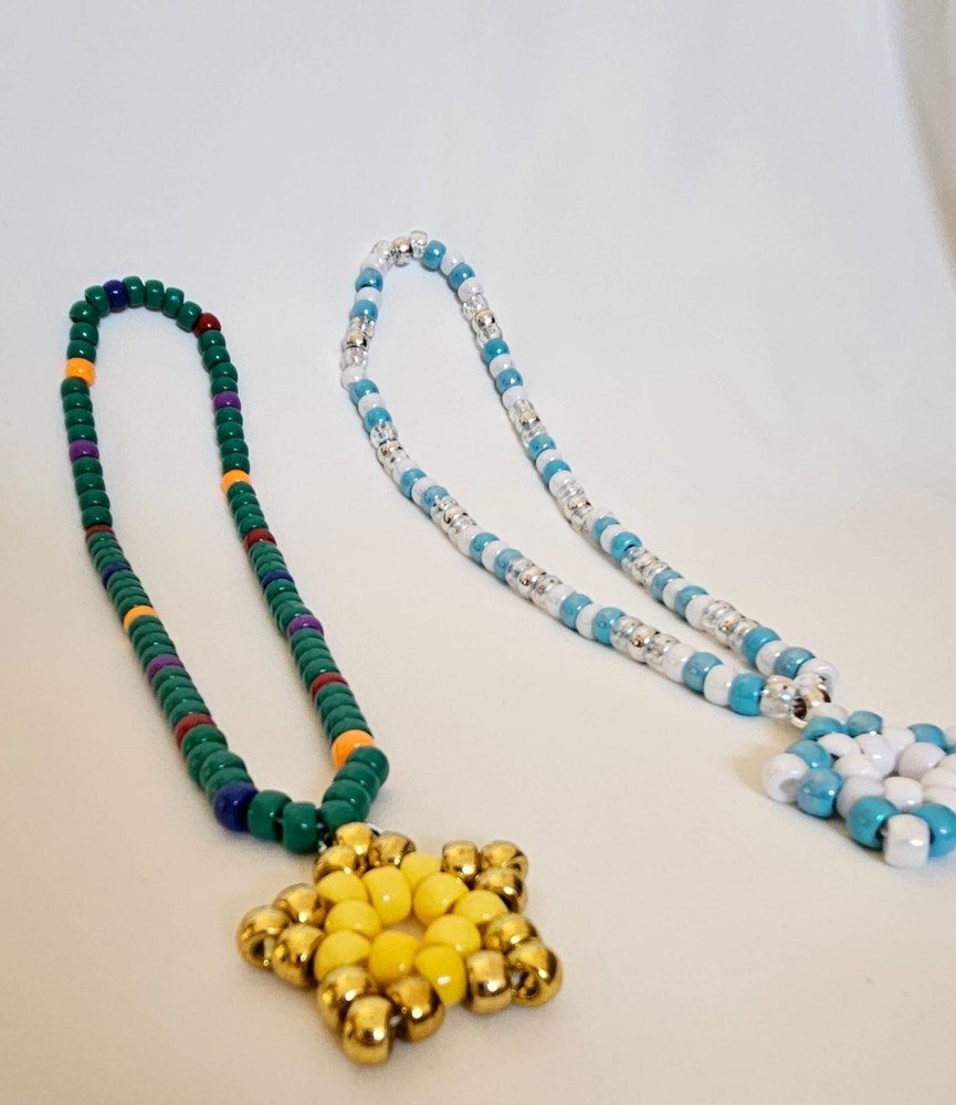 2 Pack Christmas Kandi Star Necklaces 🌟 🎄