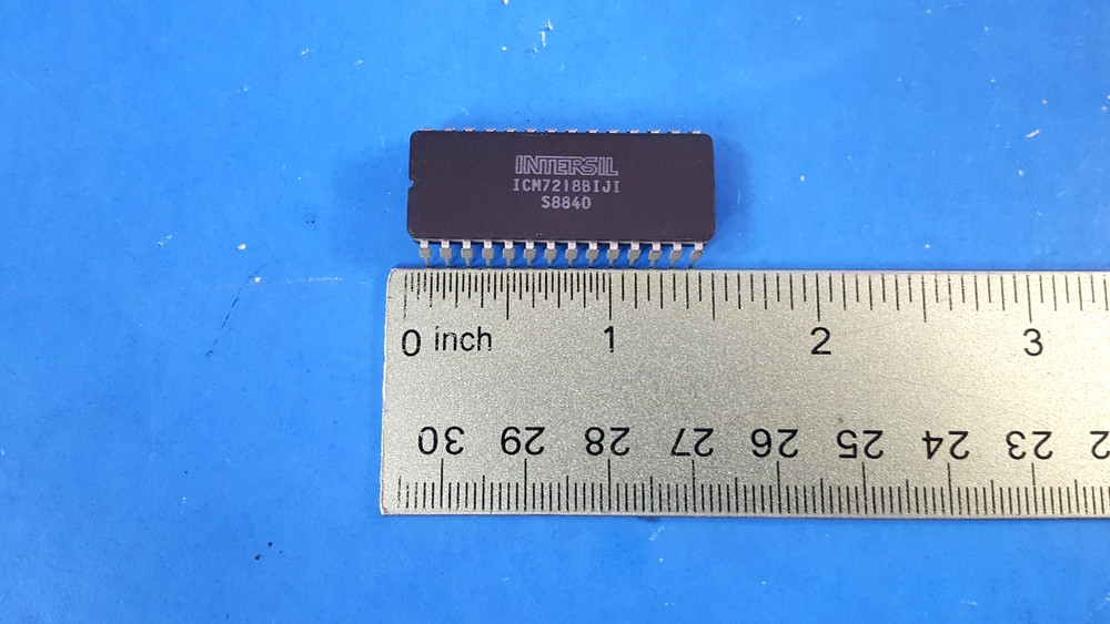 ONE- IC DRIVER, ICM7218BIJI, INTERSIL, 28PDIP