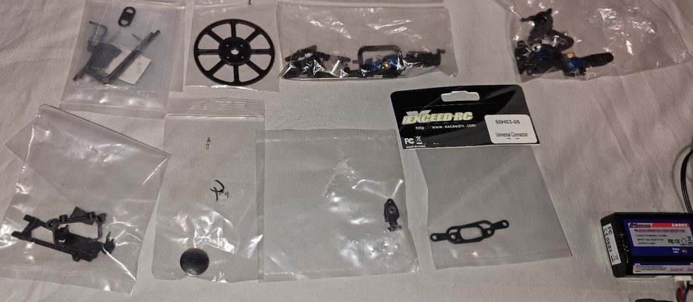 Exceed-RC Heli Eagle 50 with original 2.4 GHz Controller WK-2601 + Parts Bundle