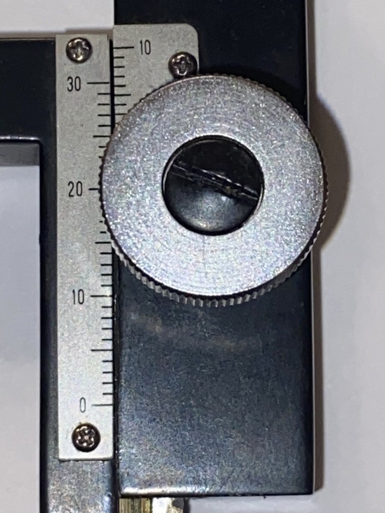 Graduated Microscope Mechanical Stage. Great for junior high/high school/college
