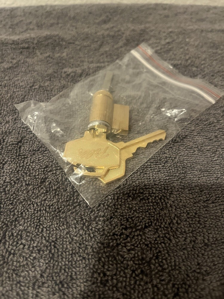 GENUINE PELLA KEYLOCK CHROME 0BLTC003