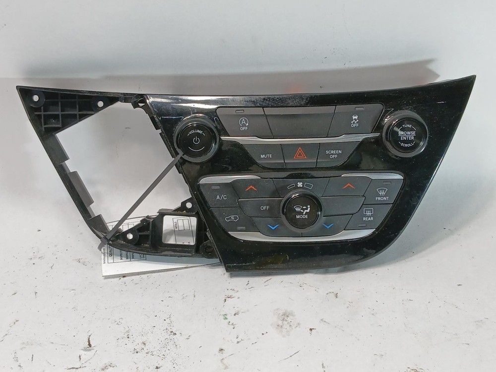 Used A/C Selector Switch fits: 2021 Chrysler Voyager front w/automatic engine st